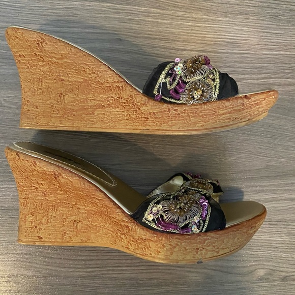 Wedge Slip-On Sandals - Picture 2 of 4